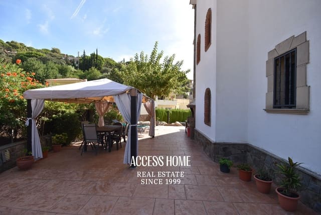 4 Zimmer Villa zu verkaufen in Cabrera de Mar mit Pool Garage - 890.000 € (Ref: 10095754)