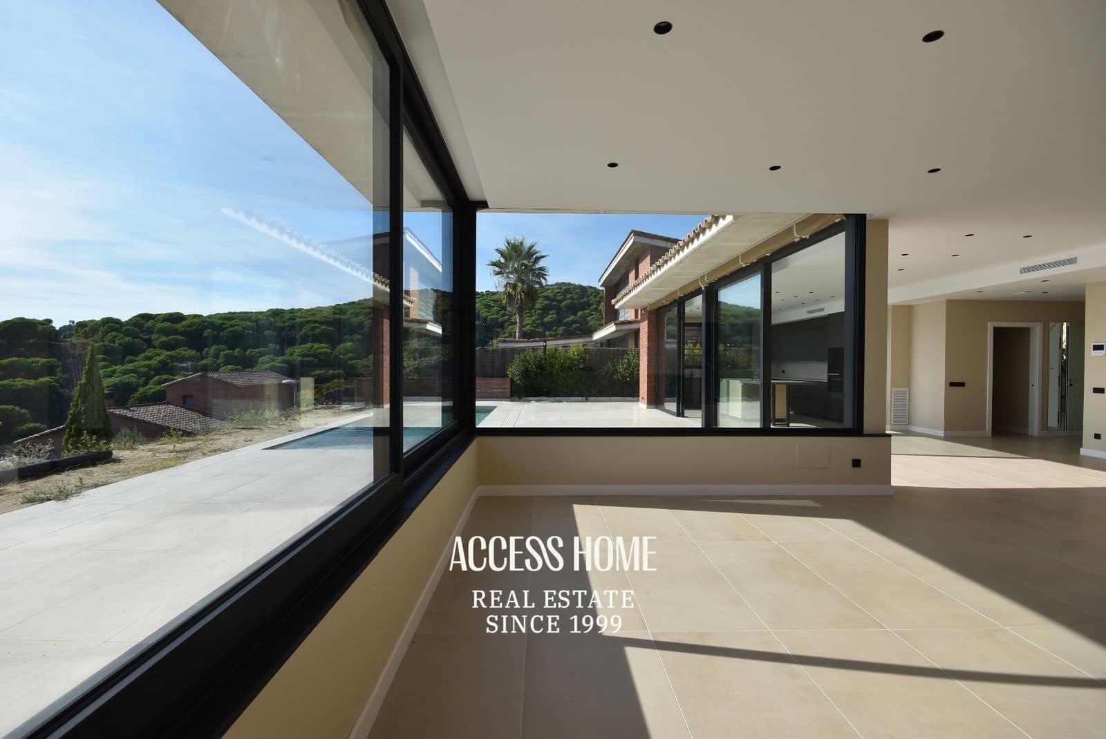 5 soverom Villa til salgs i Sant Vicenc de Montalt med svømmebasseng garasje - € 1 750 000 (Ref: 10101398)