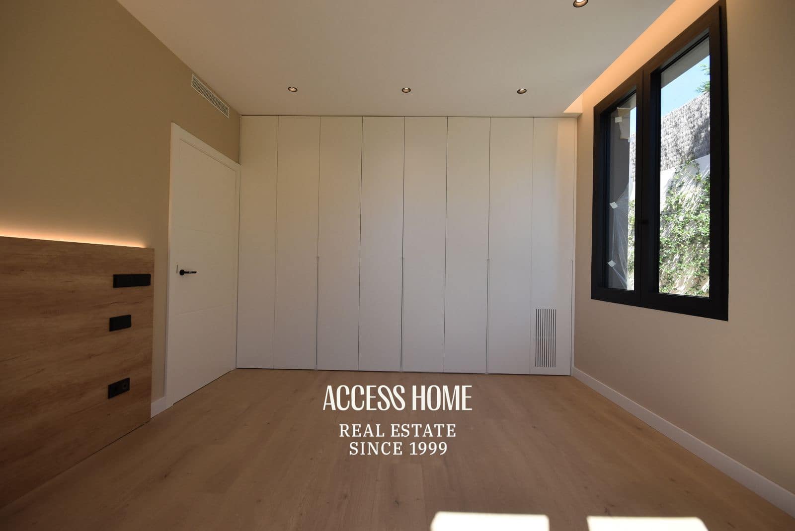 5 soverom Villa til salgs i Sant Vicenc de Montalt med svømmebasseng garasje - € 1 750 000 (Ref: 10101398)