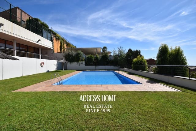 5 sovrum Villa till salu i Sant Vicenç de Montalt med pool garage - 750 000 € (Ref: 10114648)