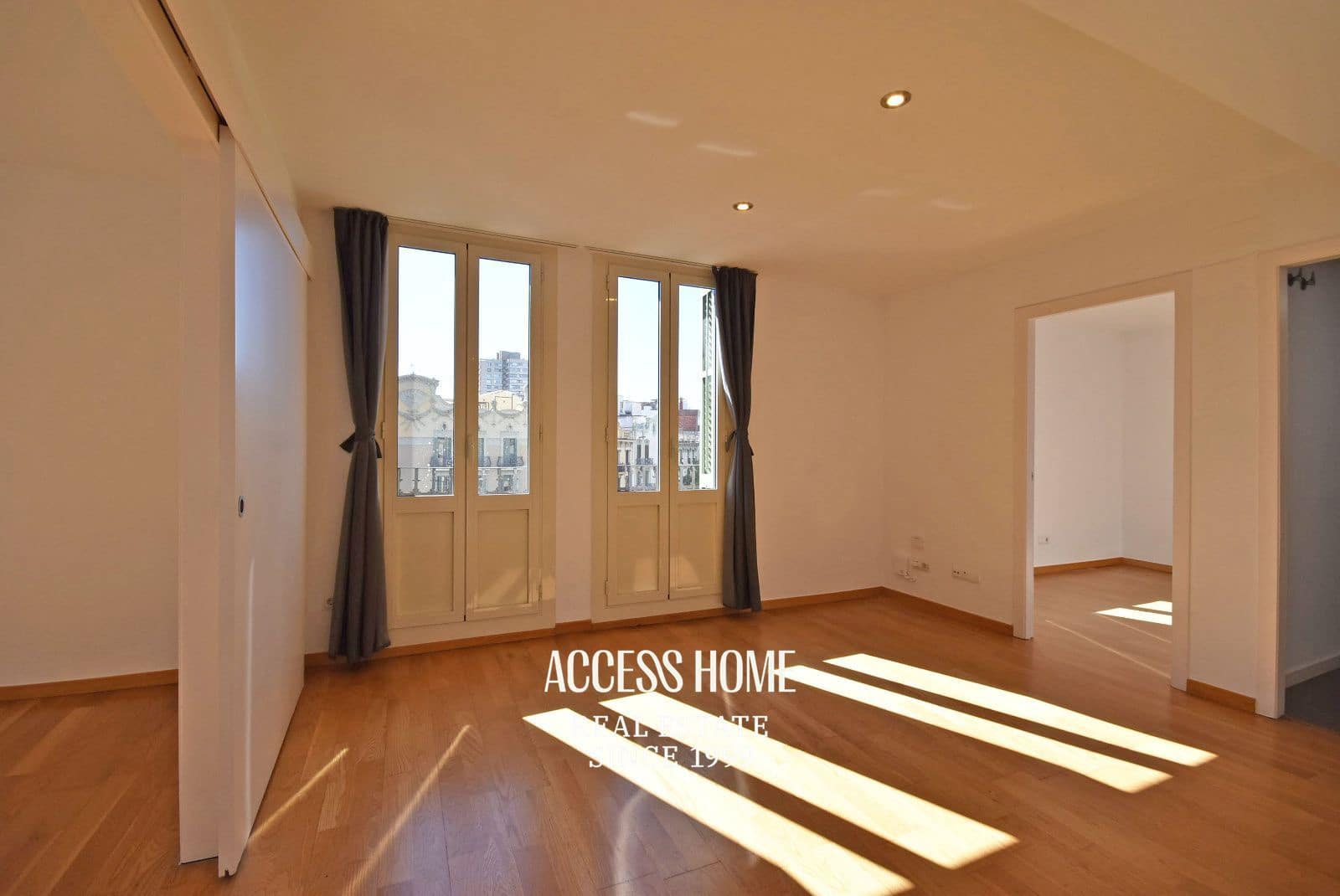 2 soveværelse Lejlighed til salg i Barcelona by - € 695.000 (Ref: 10156880)