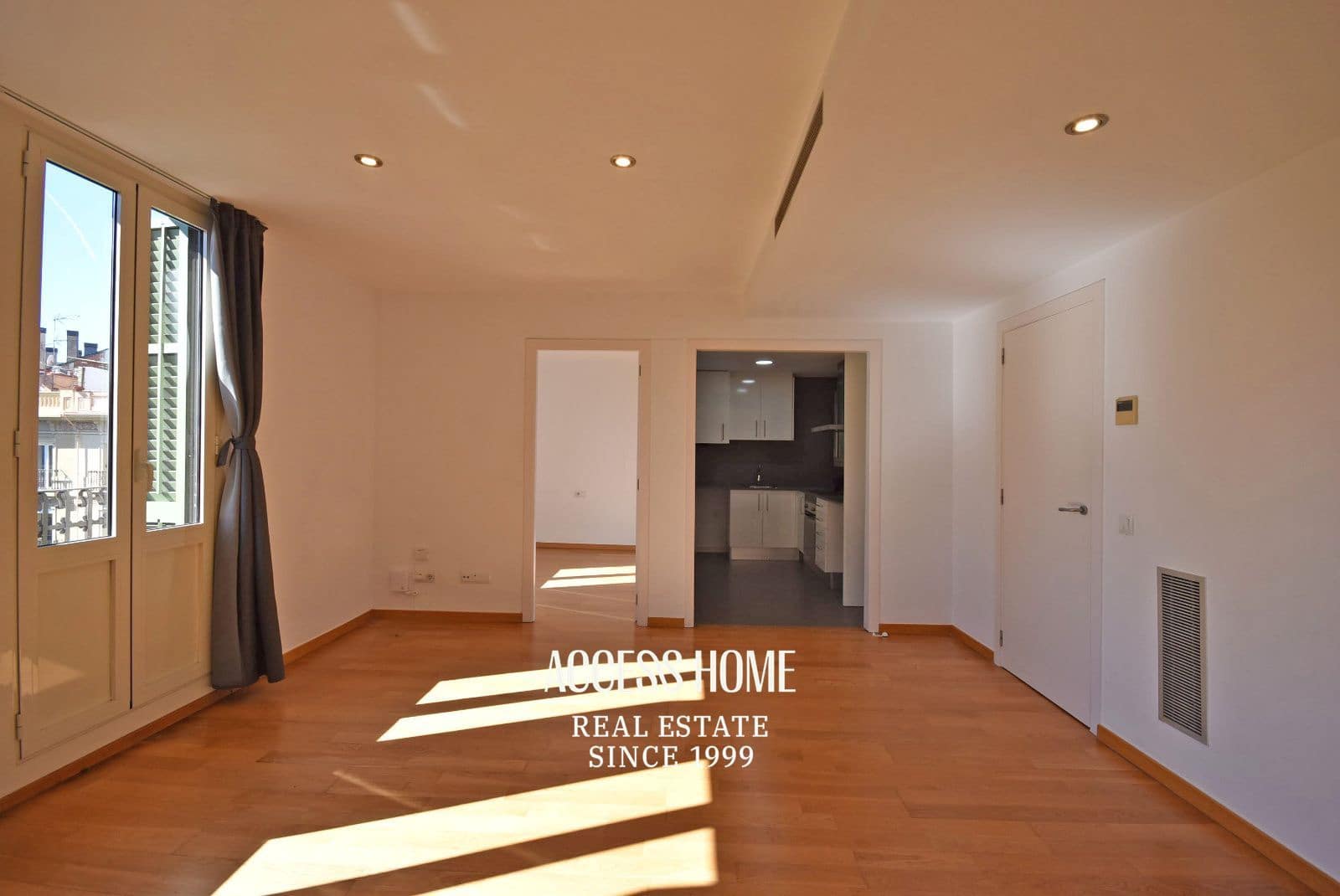 2 soveværelse Lejlighed til salg i Barcelona by - € 695.000 (Ref: 10156880)