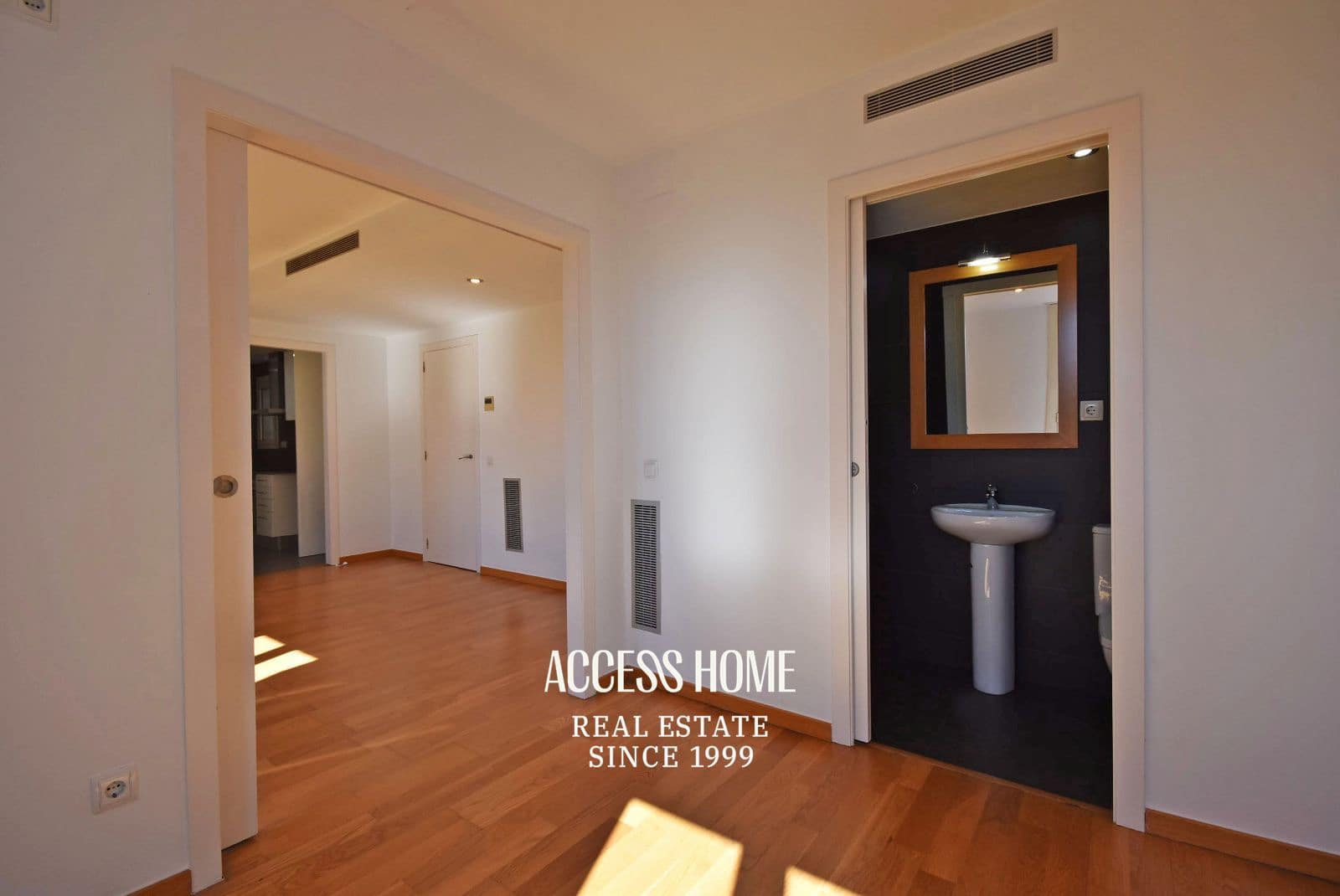 2 soveværelse Lejlighed til salg i Barcelona by - € 695.000 (Ref: 10156880)