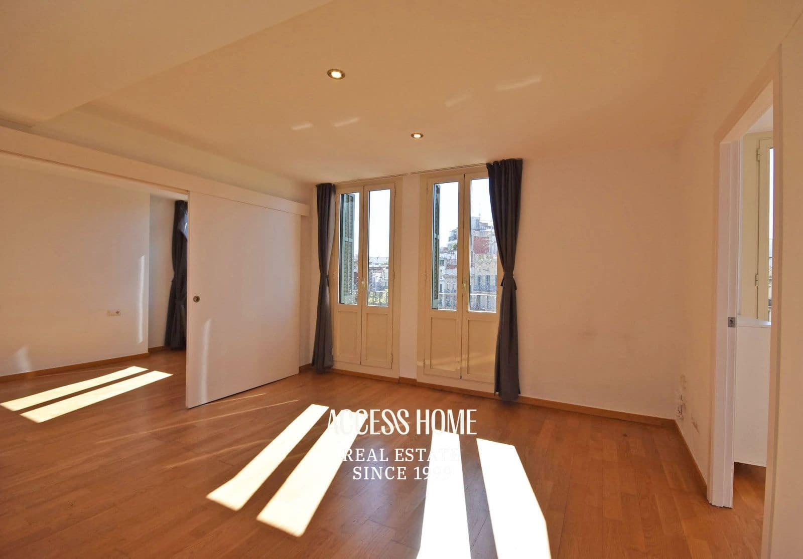 2 soveværelse Lejlighed til salg i Barcelona by - € 695.000 (Ref: 10156880)