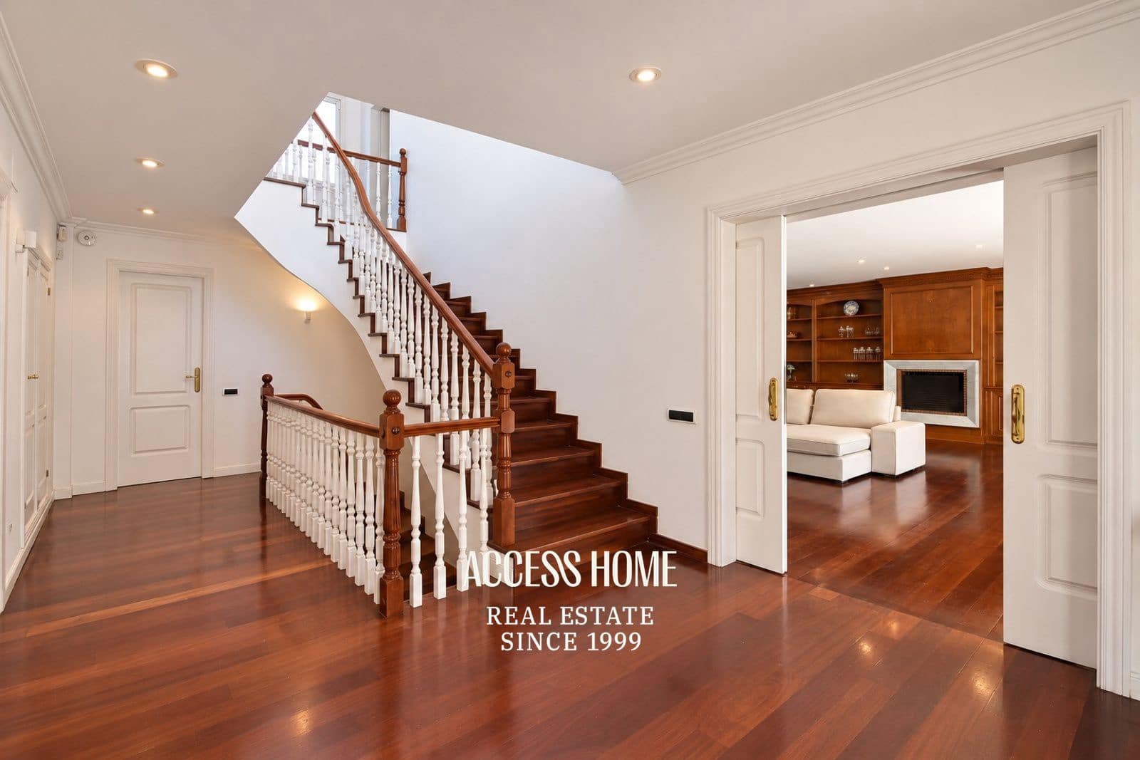 5 bedroom Villa for sale in Cabrils with pool garage - € 1,200,000 (Ref: 10179239)