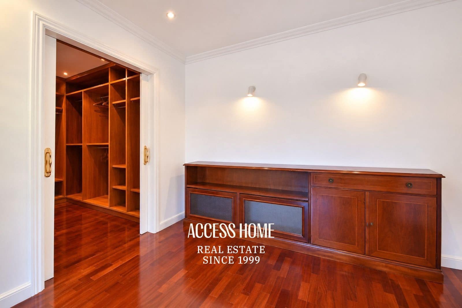 5 bedroom Villa for sale in Cabrils with pool garage - € 1,200,000 (Ref: 10179239)