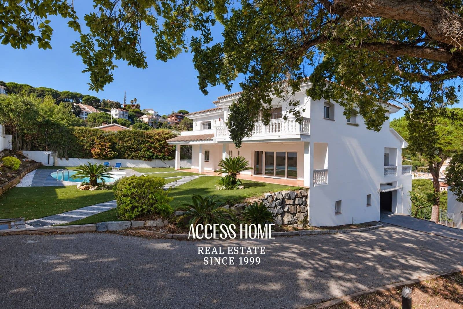 5 bedroom Villa for sale in Cabrils with pool garage - € 1,200,000 (Ref: 10179239)