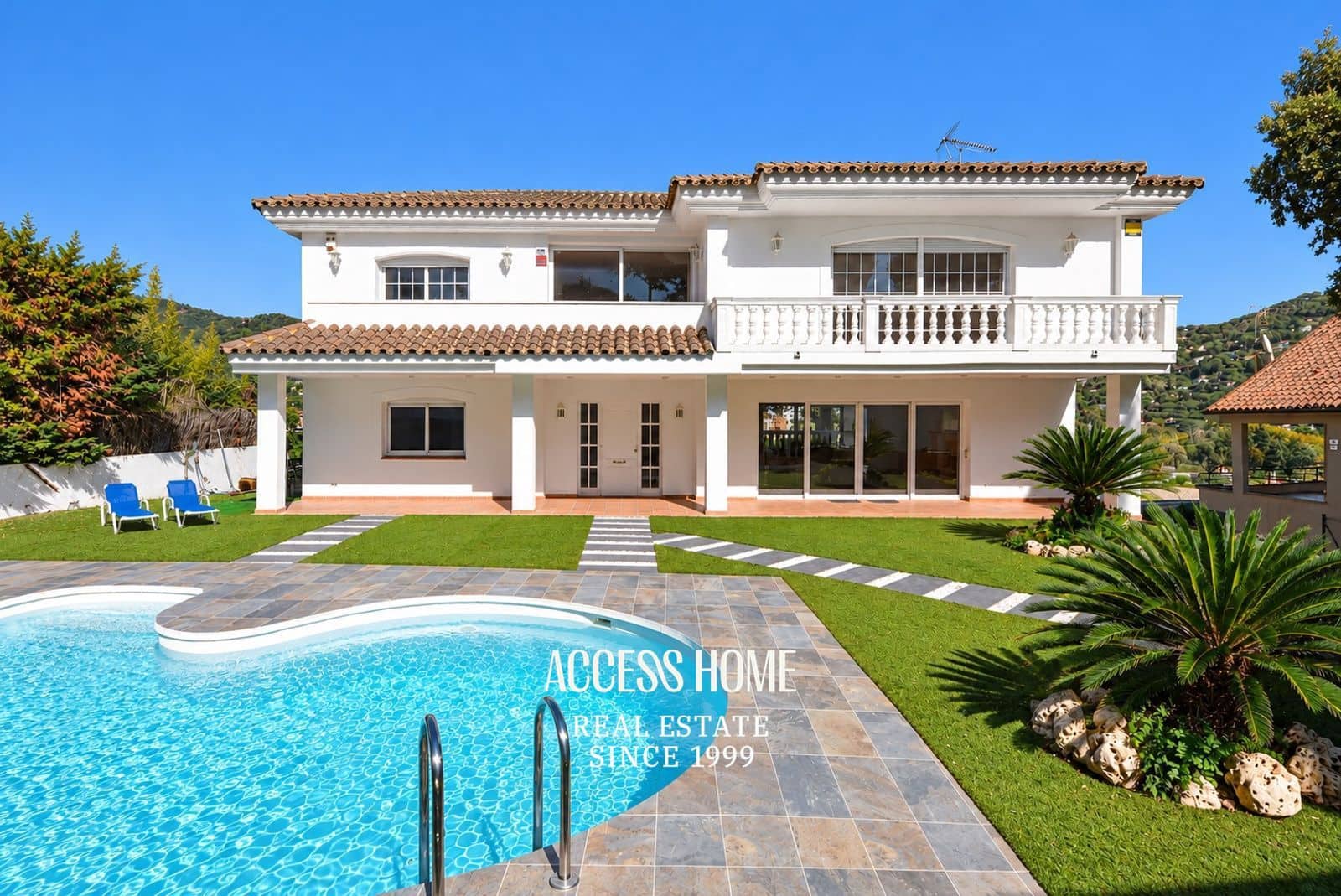 5 bedroom Villa for sale in Cabrils with pool garage - € 1,200,000 (Ref: 10179239)