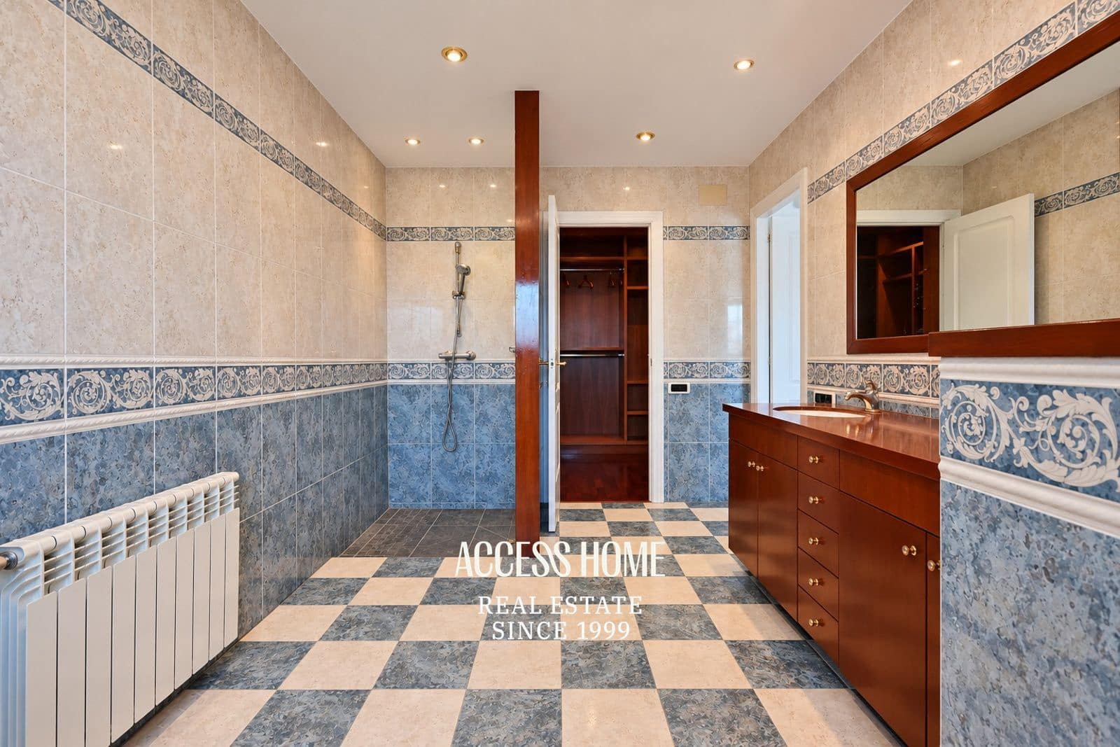 5 bedroom Villa for sale in Cabrils with pool garage - € 1,200,000 (Ref: 10179239)