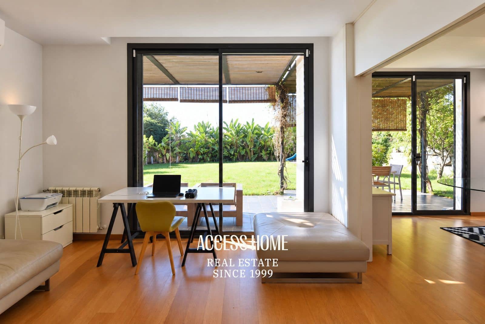 Chalet de 4 habitaciones en Sant Vicenç de Montalt en venta con garaje - 825.000 € (Ref: 10185979)