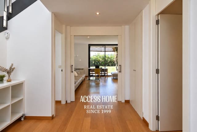 Chalet de 4 habitaciones en Sant Vicenç de Montalt en venta con garaje - 825.000 € (Ref: 10185979)