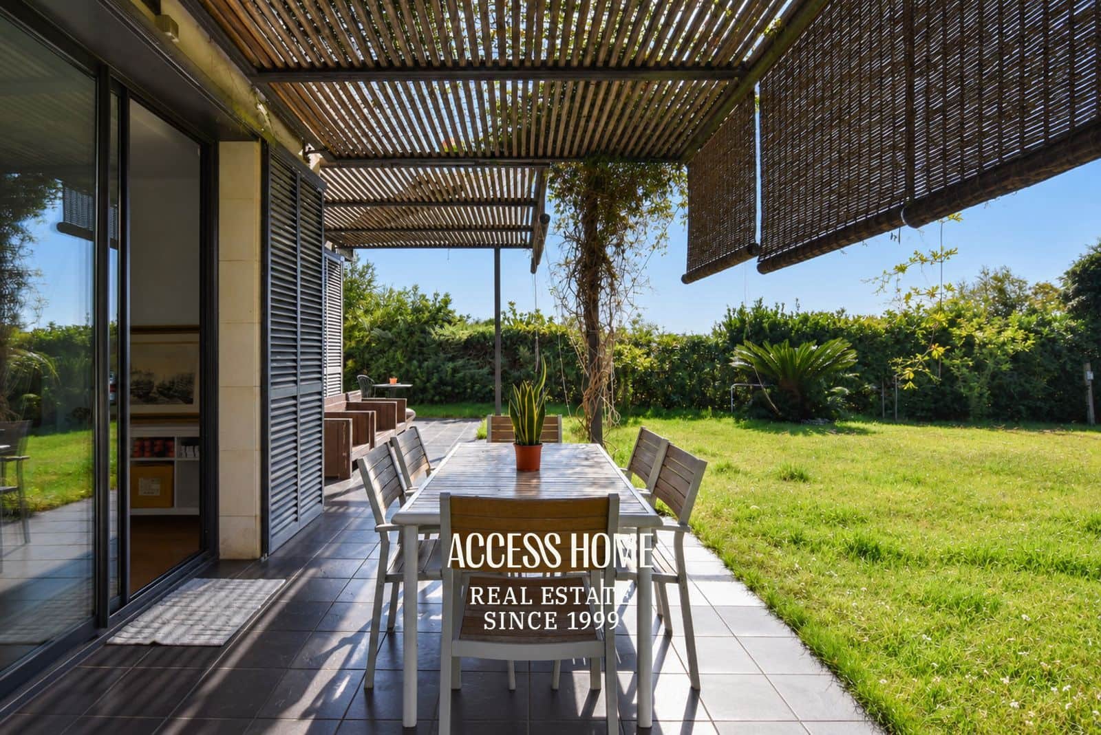Chalet de 4 habitaciones en Sant Vicenç de Montalt en venta con garaje - 825.000 € (Ref: 10185979)