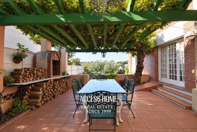 4 bedroom Villa for sale in Alella with pool - € 880,000 (Ref: 10186174)