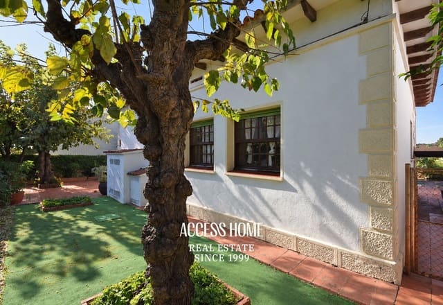 4 bedroom Villa for sale in Alella with pool - € 880,000 (Ref: 10186174)