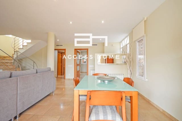 5 sovrum Villa till salu i Premià de Dalt med garage - 685 000 € (Ref: 5924938)