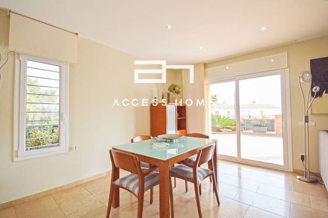 5 sovrum Villa till salu i Premià de Dalt med garage - 685 000 € (Ref: 5924938)