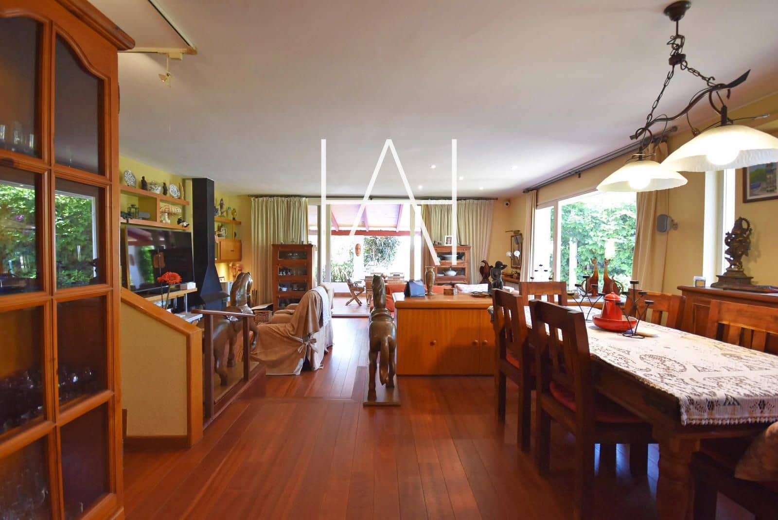 5 sypialnia Willa na sprzedaż w Vilassar de Dalt z basenem garażem - 675 000 € (Ref: 9067031)