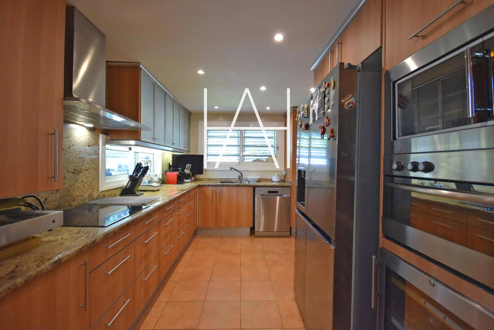 5 sypialnia Willa na sprzedaż w Vilassar de Dalt z basenem garażem - 675 000 € (Ref: 9067031)