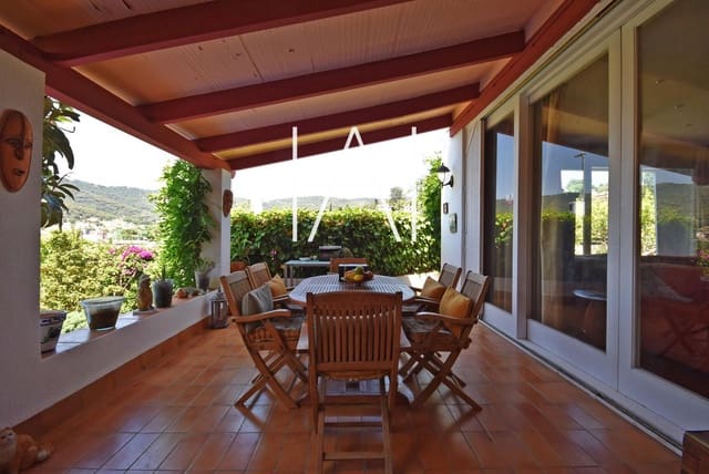 5 chambre Villa/Maison à vendre à Vilassar de Dalt avec piscine garage - 675 000 € (Ref: 9067031)