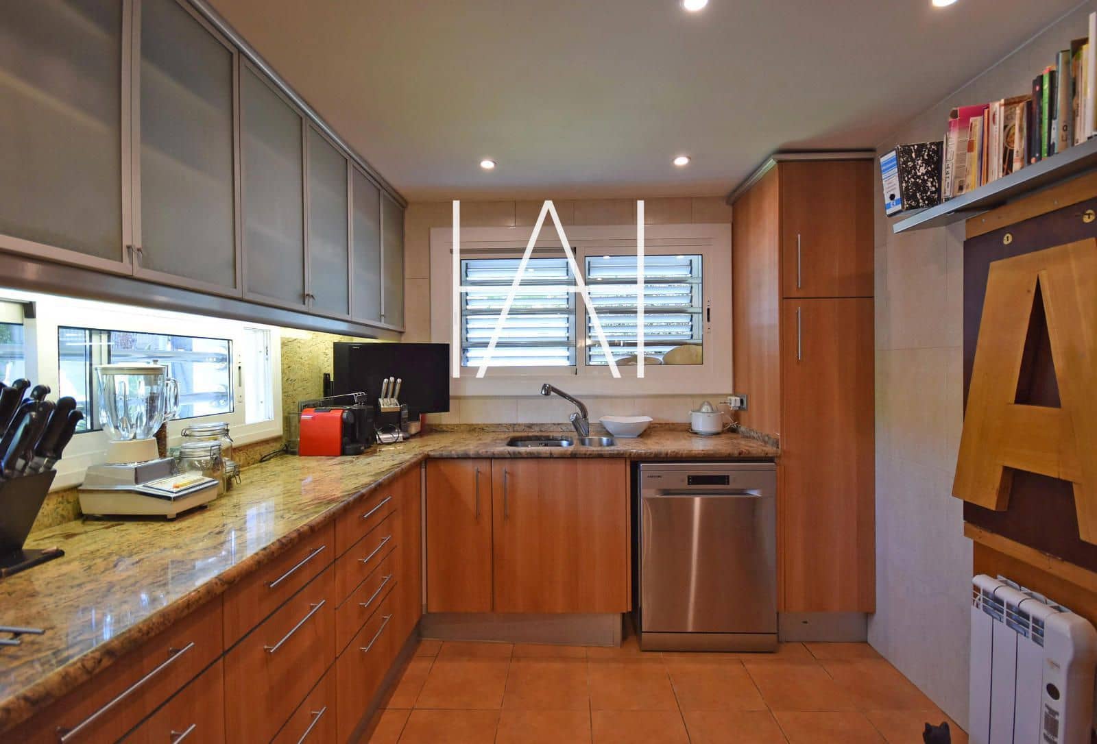 5 sypialnia Willa na sprzedaż w Vilassar de Dalt z basenem garażem - 675 000 € (Ref: 9067031)