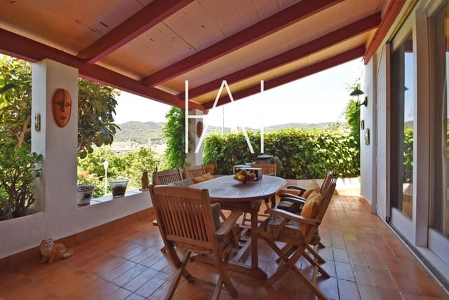 5 chambre Villa/Maison à vendre à Vilassar de Dalt avec piscine garage - 675 000 € (Ref: 9067031)