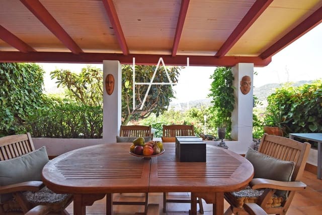 5 chambre Villa/Maison à vendre à Vilassar de Dalt avec piscine garage - 675 000 € (Ref: 9067031)