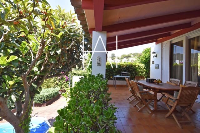 5 chambre Villa/Maison à vendre à Vilassar de Dalt avec piscine garage - 675 000 € (Ref: 9067031)