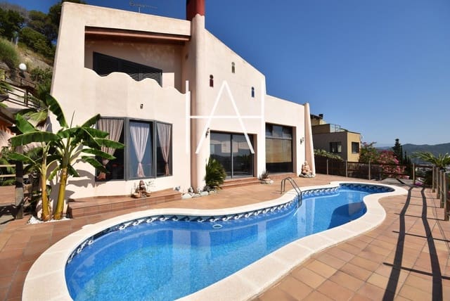 3 soveværelse Villa til salg i Argentona med swimmingpool garage - € 630.000 (Ref: 9097738)