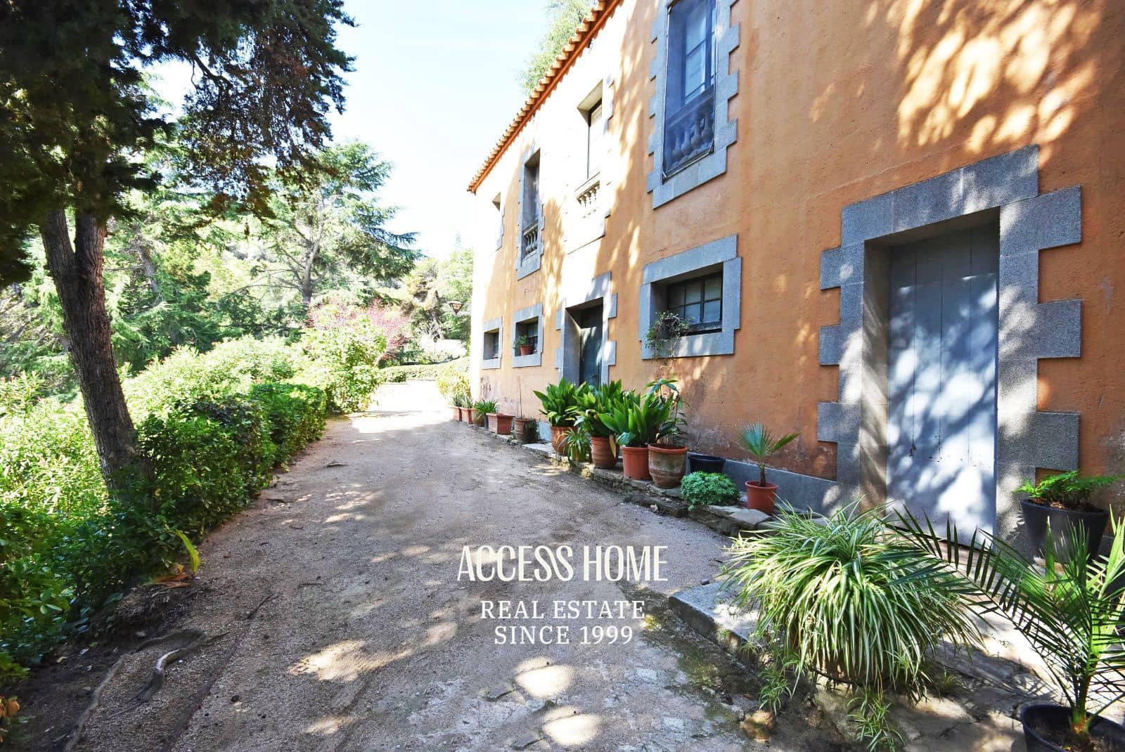 12 bedroom Villa for sale in Arenys de Munt with pool - € 2,350,000 (Ref: 9115588)