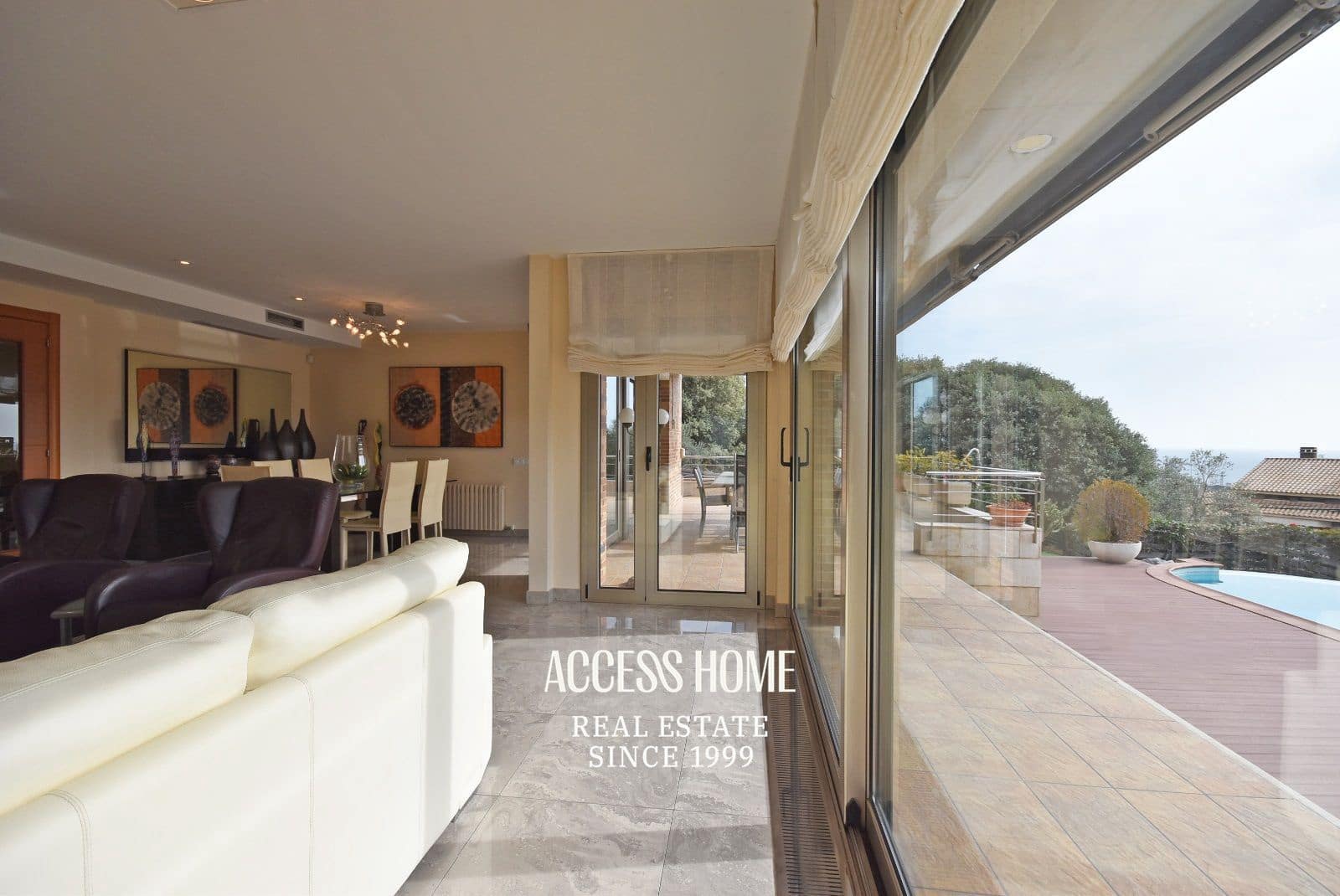 5 sypialnia Willa na sprzedaż w Sant Vicenc de Montalt z basenem garażem - 1 215 000 € (Ref: 9117934)