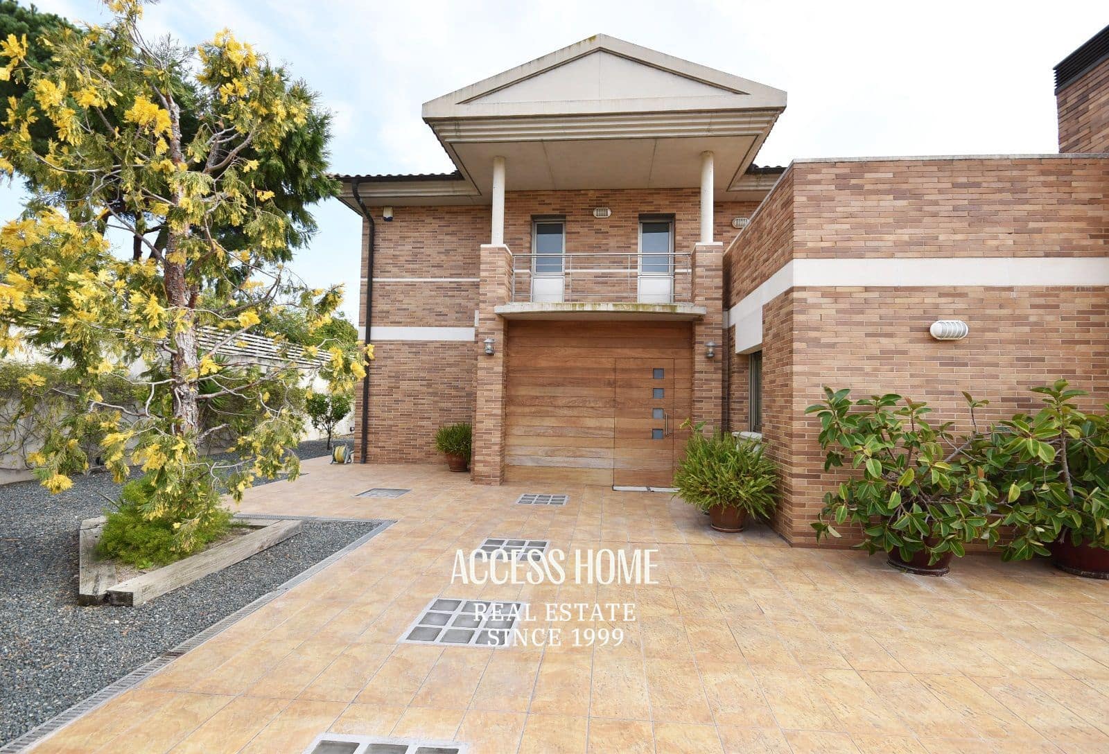 5 sypialnia Willa na sprzedaż w Sant Vicenc de Montalt z basenem garażem - 1 215 000 € (Ref: 9117934)