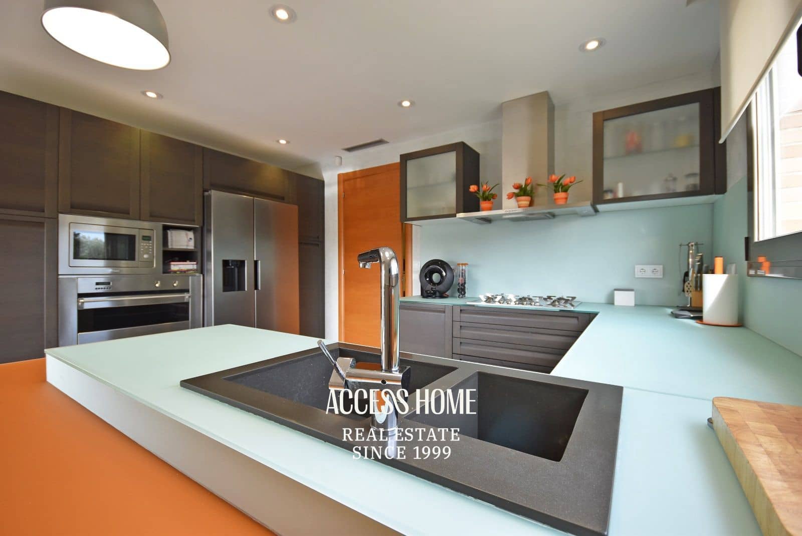 5 sypialnia Willa na sprzedaż w Sant Vicenc de Montalt z basenem garażem - 1 215 000 € (Ref: 9117934)