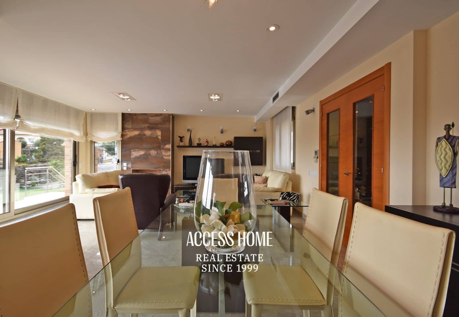 5 sypialnia Willa na sprzedaż w Sant Vicenc de Montalt z basenem garażem - 1 215 000 € (Ref: 9117934)