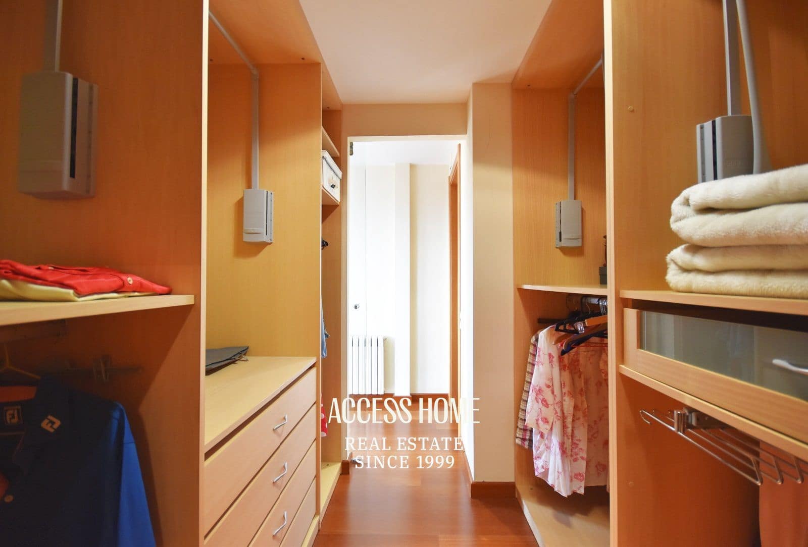 5 sypialnia Willa na sprzedaż w Sant Vicenc de Montalt z basenem garażem - 1 215 000 € (Ref: 9117934)