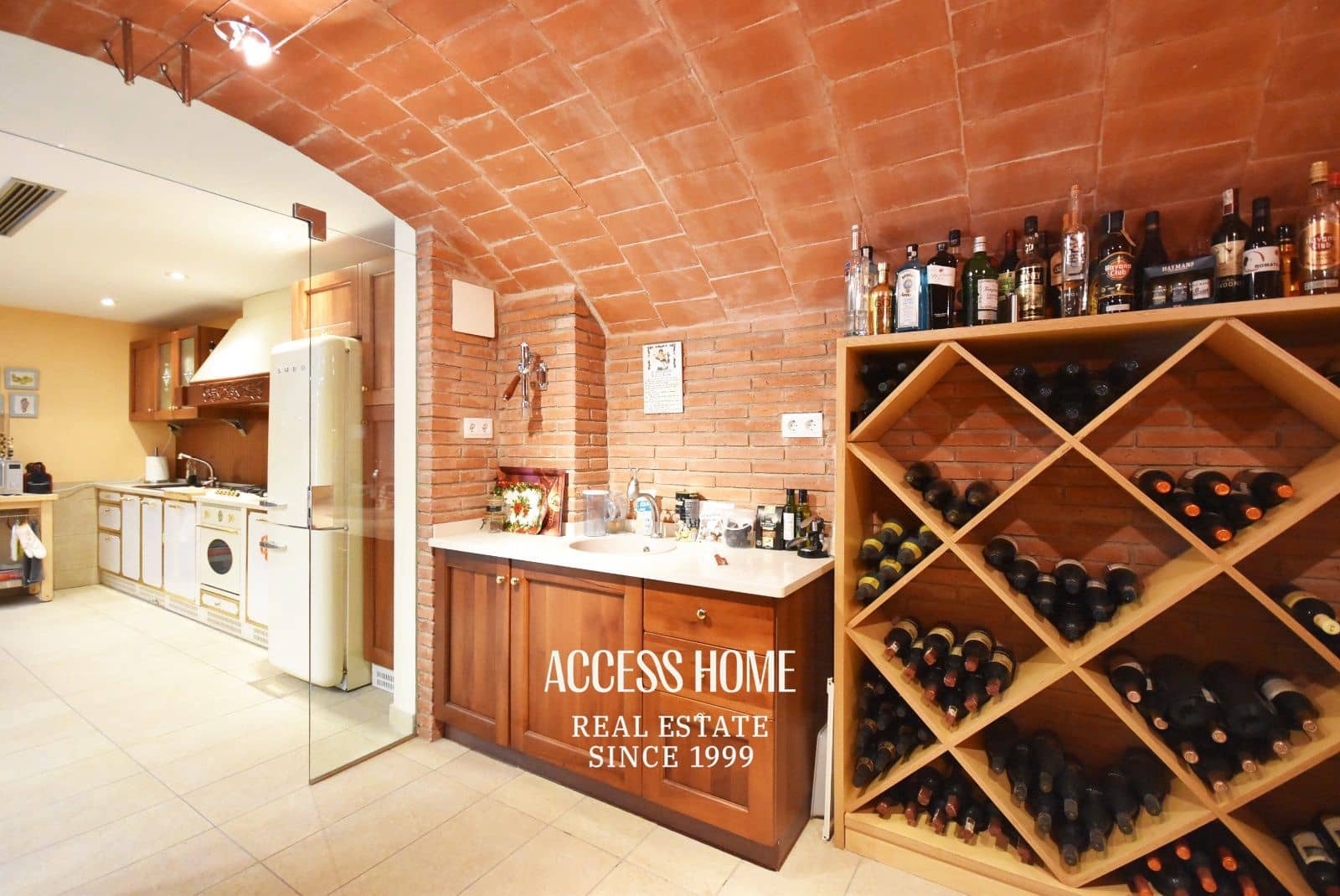 5 sypialnia Willa na sprzedaż w Sant Vicenc de Montalt z basenem garażem - 1 215 000 € (Ref: 9117934)