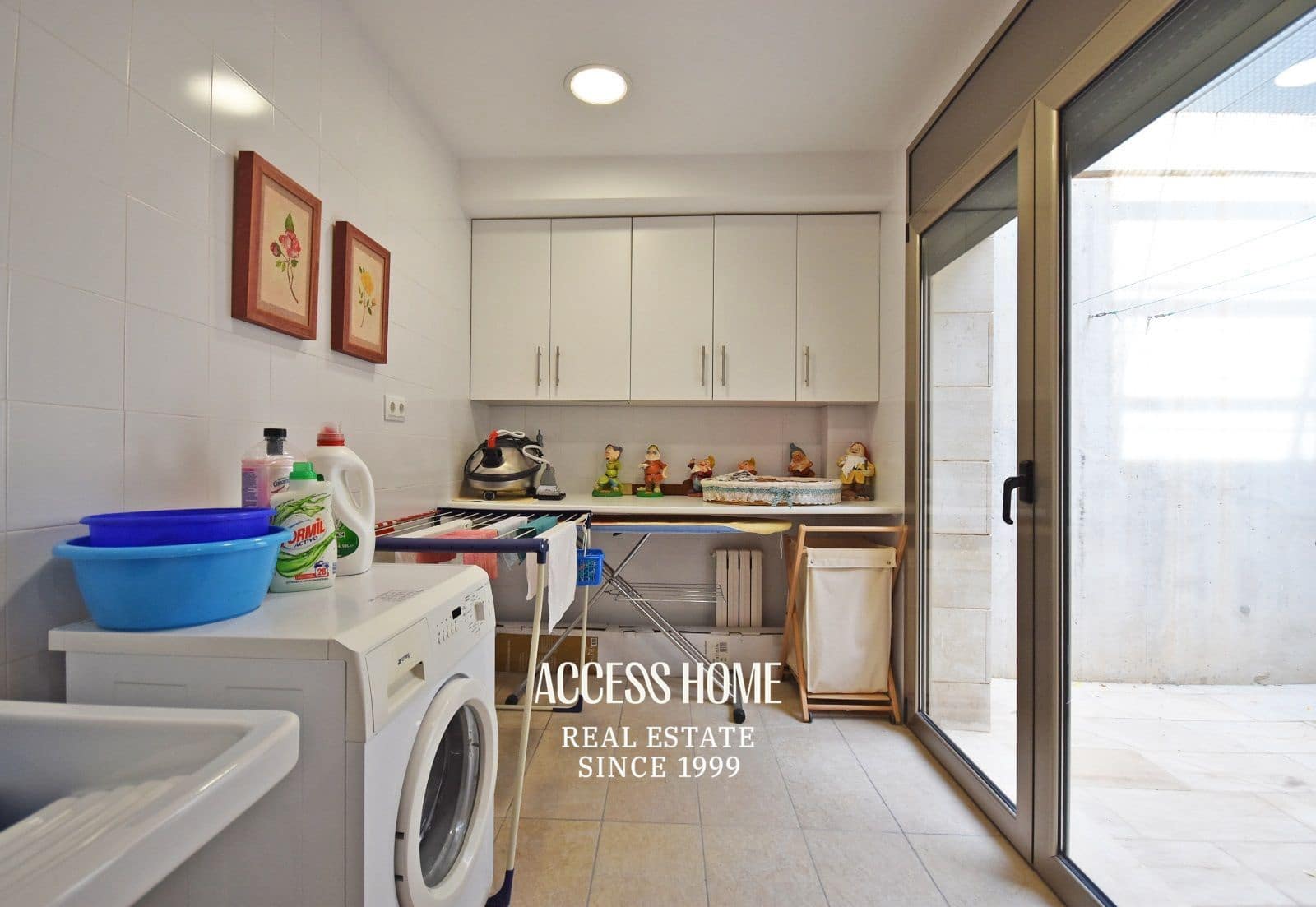 5 sypialnia Willa na sprzedaż w Sant Vicenc de Montalt z basenem garażem - 1 215 000 € (Ref: 9117934)