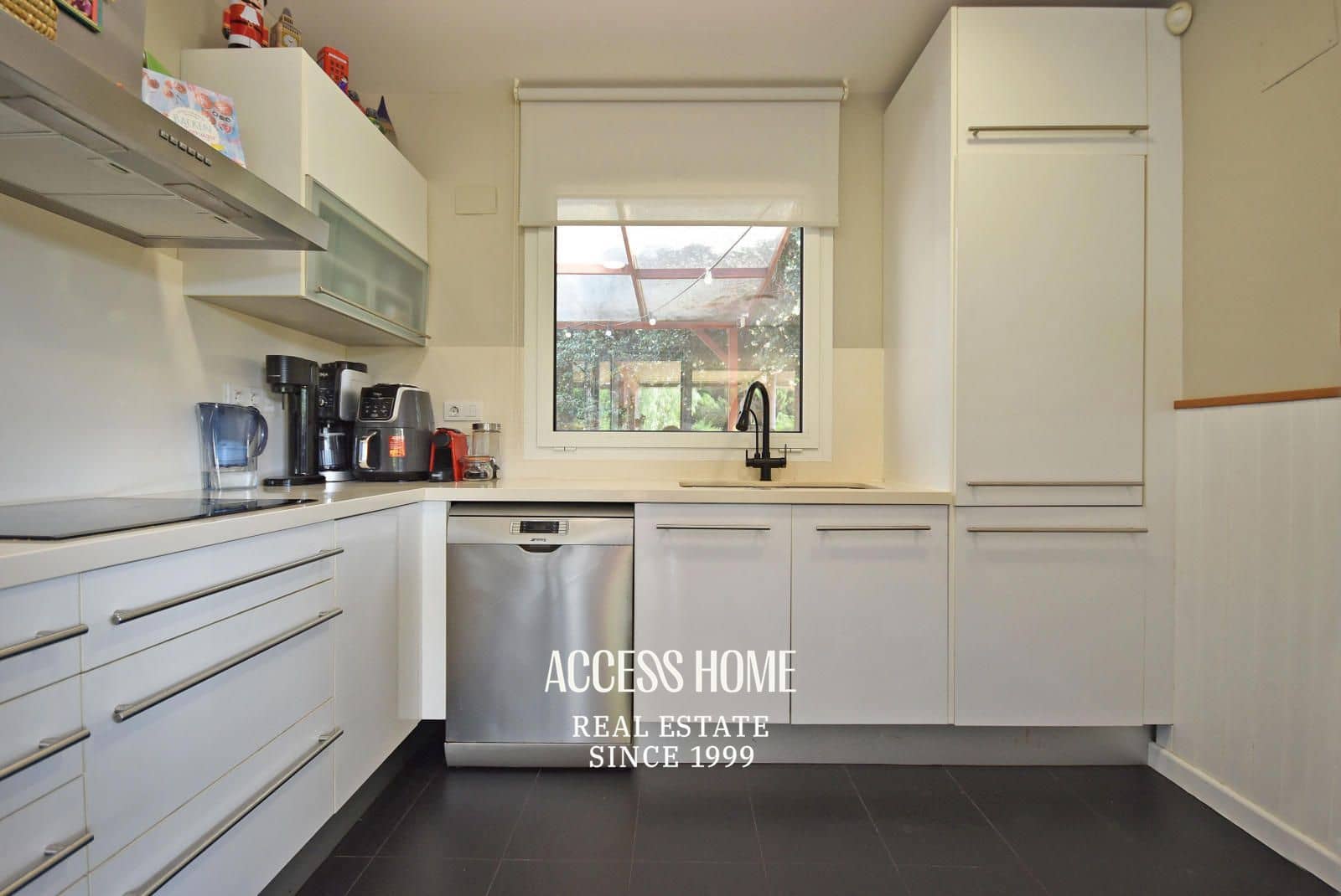 4 soveværelse Villa til salg i Sant Vicenc de Montalt med swimmingpool garage - € 1.195.000 (Ref: 9118063)