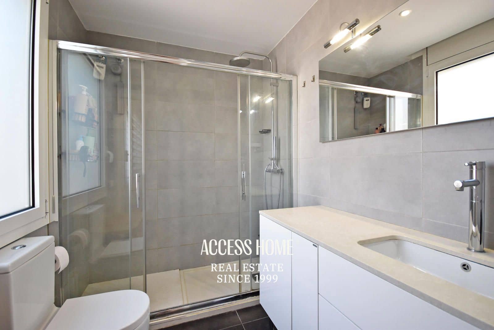 4 soveværelse Villa til salg i Sant Vicenc de Montalt med swimmingpool garage - € 1.195.000 (Ref: 9118063)