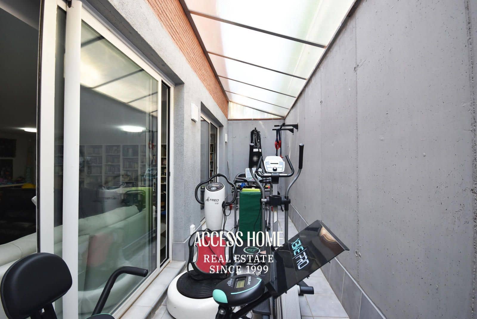 4 soveværelse Villa til salg i Sant Vicenc de Montalt med swimmingpool garage - € 1.195.000 (Ref: 9118063)