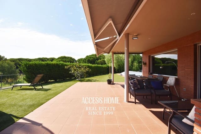 4 bedroom Villa for sale in Sant Vicenç de Montalt with pool garage - € 1,196,000 (Ref: 9118063)