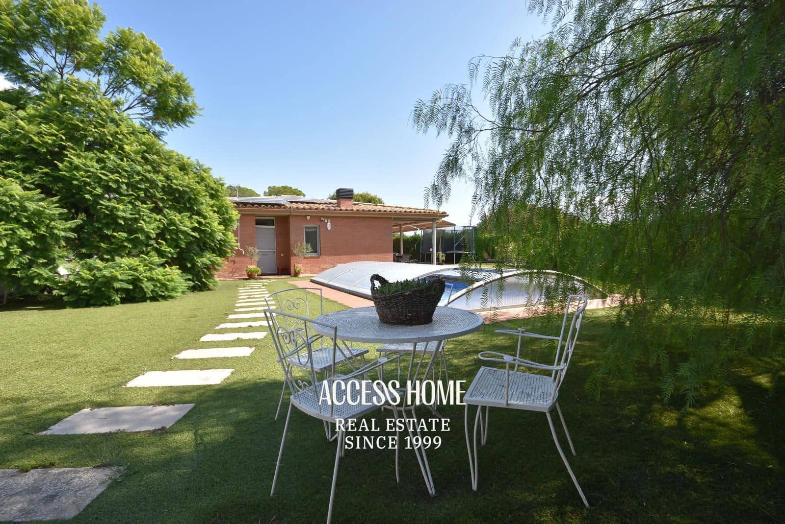 4 soveværelse Villa til salg i Sant Vicenc de Montalt med swimmingpool garage - € 1.195.000 (Ref: 9118063)