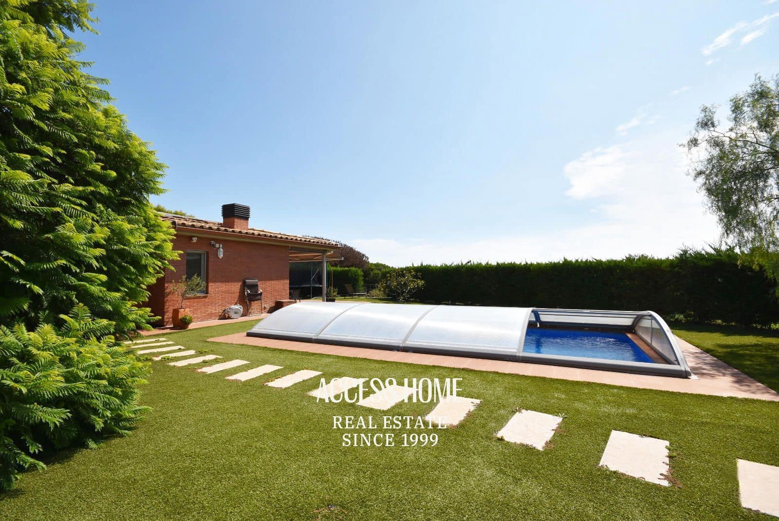 4 soveværelse Villa til salg i Sant Vicenc de Montalt med swimmingpool garage - € 1.195.000 (Ref: 9118063)