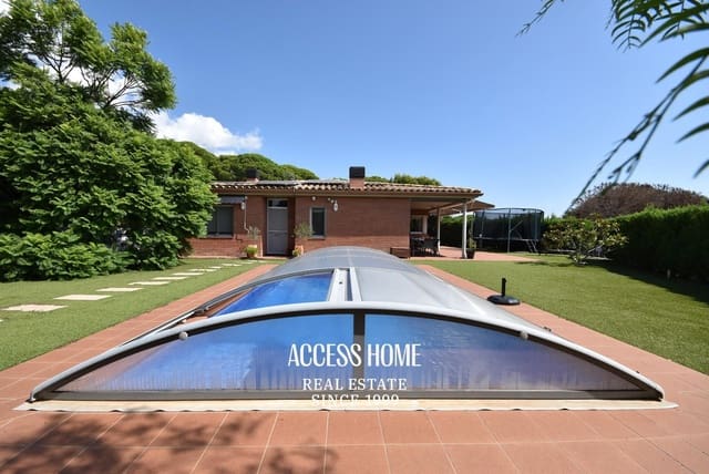 4 soverom Villa til salgs i Sant Vicenç de Montalt med svømmebasseng garasje - € 1 195 000 (Ref: 9118063)