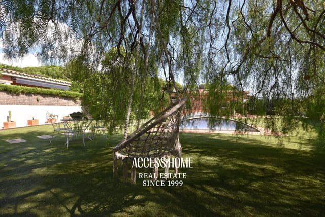 4 soverom Villa til salgs i Sant Vicenç de Montalt med svømmebasseng garasje - € 1 195 000 (Ref: 9118063)