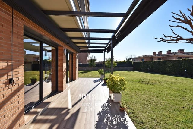 5 bedroom Villa for sale in Vilassar de Mar with pool garage - € 1,460,000 (Ref: 9118064)