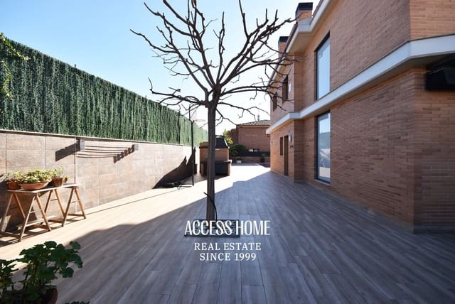 5 soveværelse Villa til salg i Cabrera de Mar med swimmingpool garage - € 1.460.000 (Ref: 9118065)