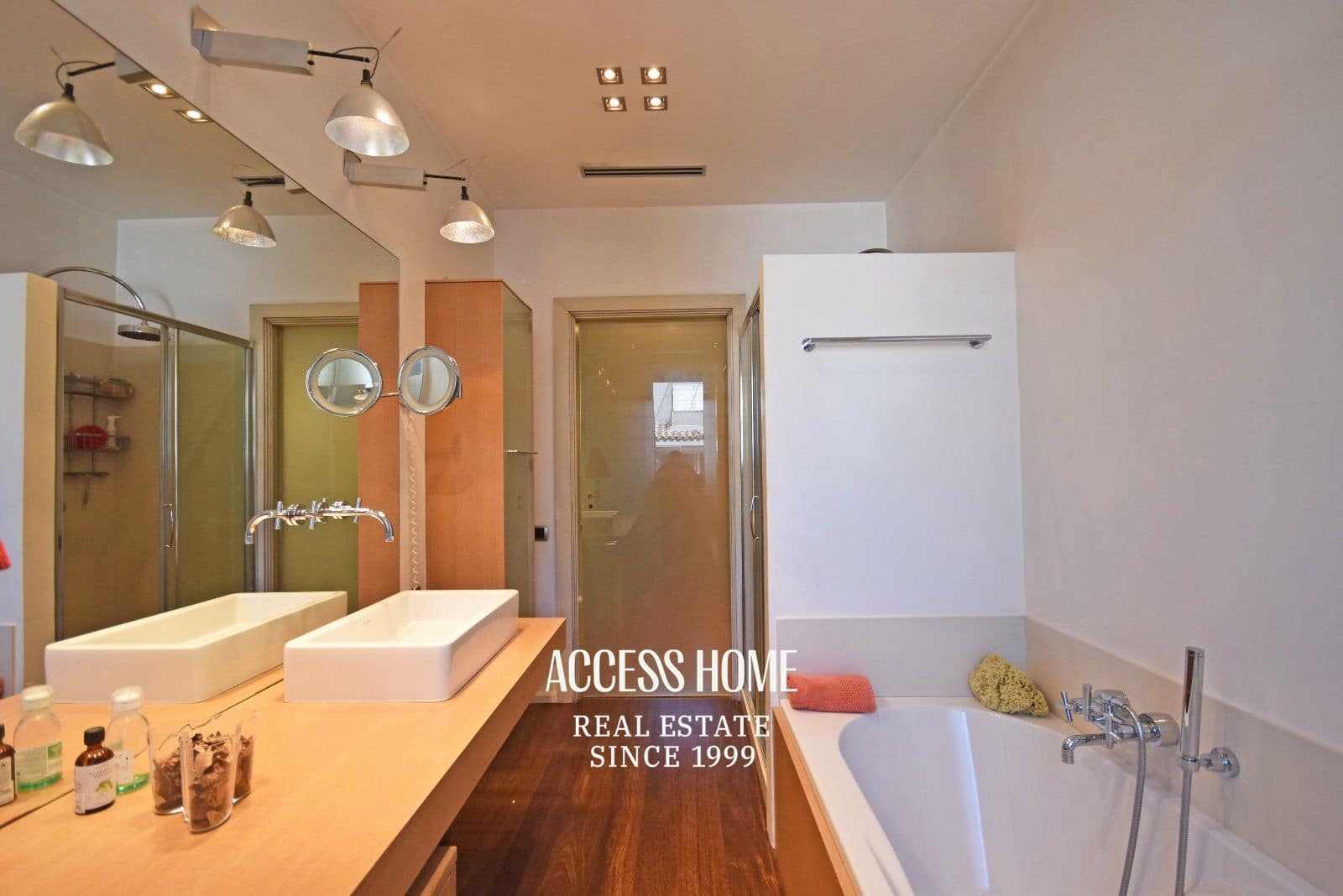 5 soveværelse Byhus til salg i Arenys de Mar med garage - € 1.290.000 (Ref: 9118126)