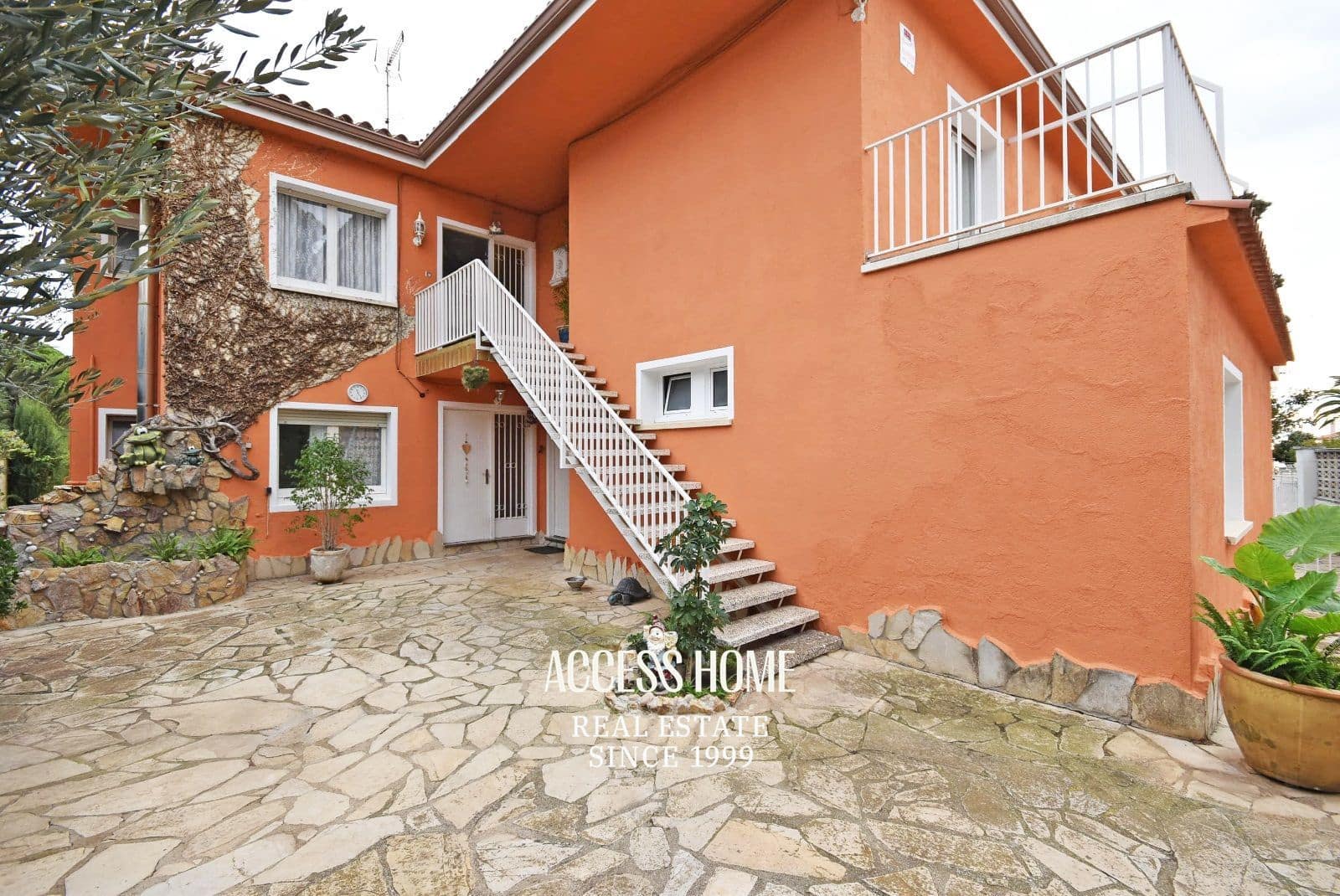 11 sypialnia Willa na sprzedaż w Canet de Mar z basenem garażem - 860 000 € (Ref: 9118385)