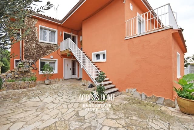 11 sypialnia Willa na sprzedaż w Canet de Mar z basenem garażem - 860 000 € (Ref: 9118385)