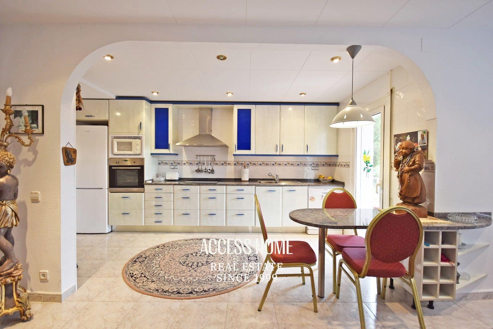 11 sypialnia Willa na sprzedaż w Canet de Mar z basenem garażem - 860 000 € (Ref: 9118385)